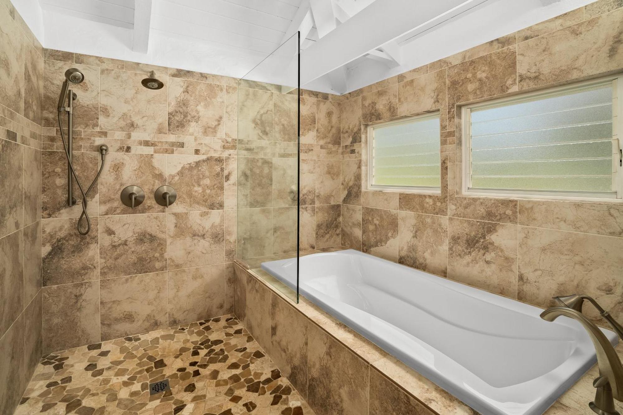 Coral Hale 5Br 3Ba Luxury Home, Ac, Hot Tub And Stunning Views Princeville Exterior photo